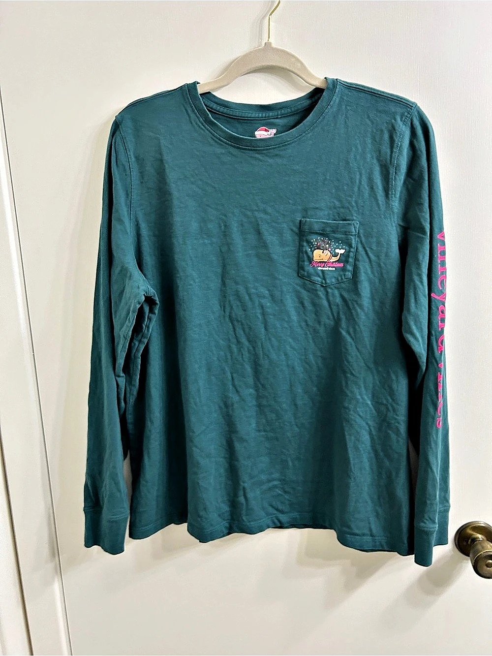 vineyard vines Merry Christmas long sleeve tee Graphic Long Sleeve Tee in Green